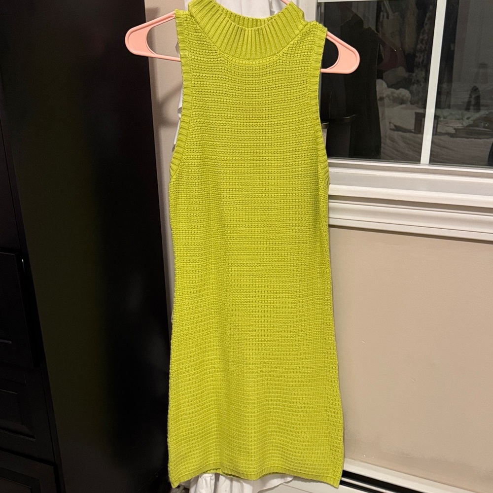 Storia Vibrant Green Sleeveless Knit Dress